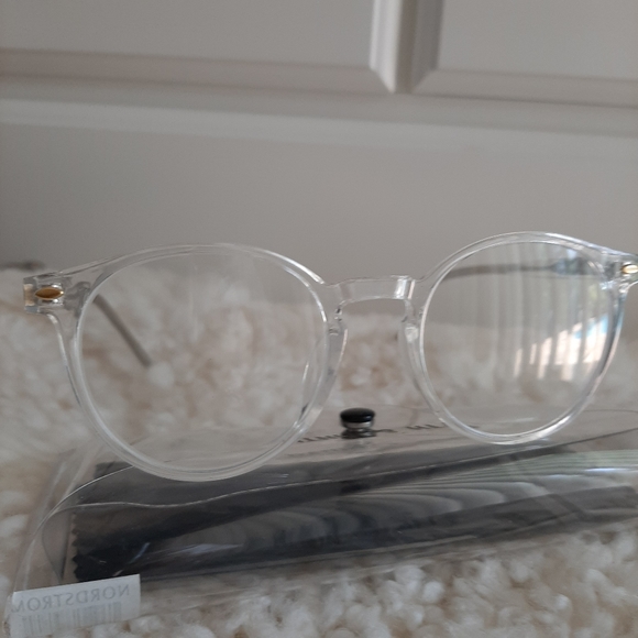 Fifth & ninth transparent eye glasses - Picture 4 of 7